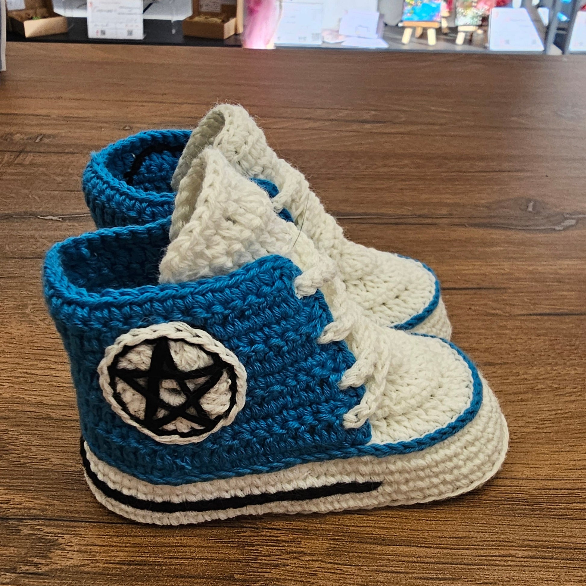 Плетени обувчици тип Кецове – за звездичките на мама и тати 🌟