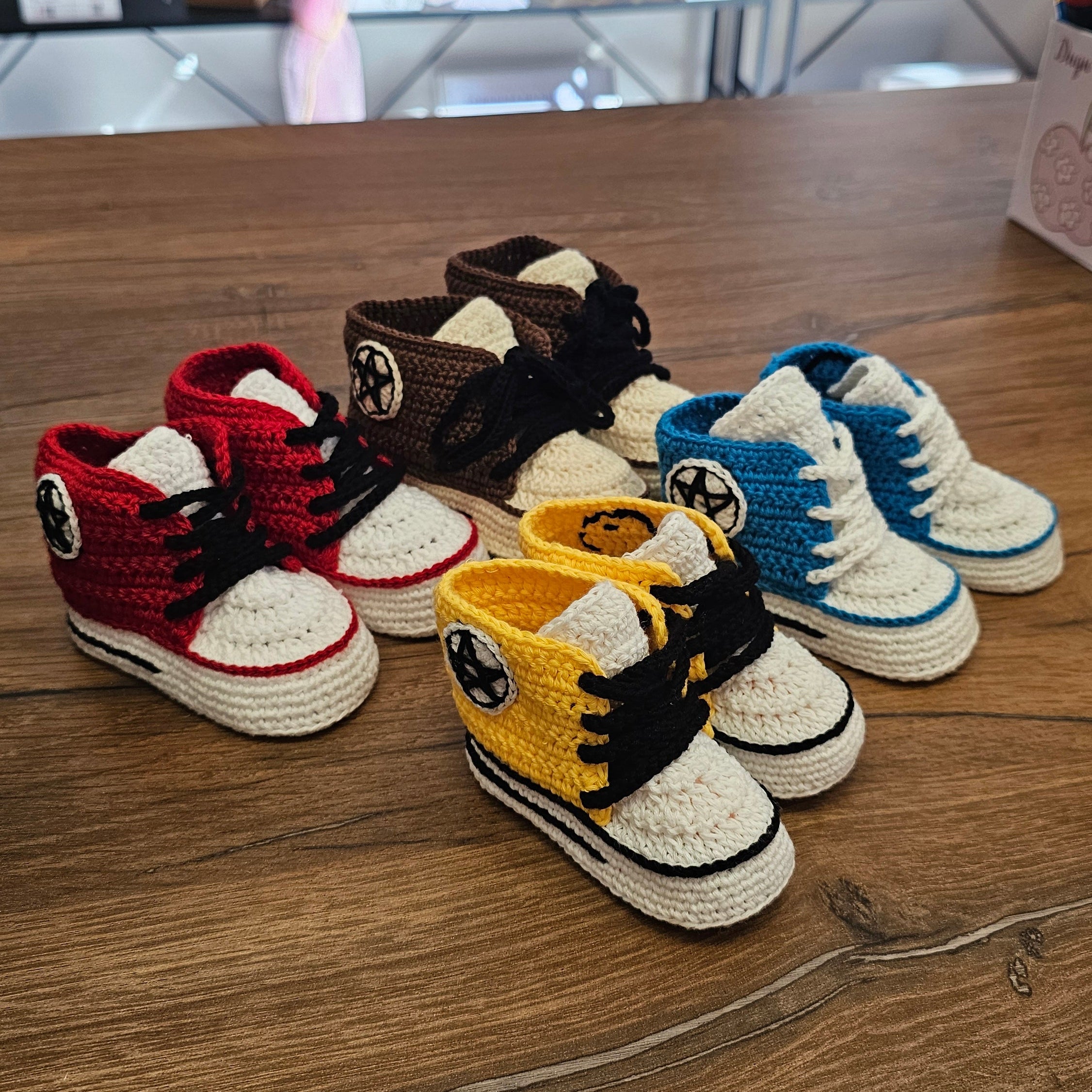 Плетени обувчици тип Кецове – за звездичките на мама и тати 🌟